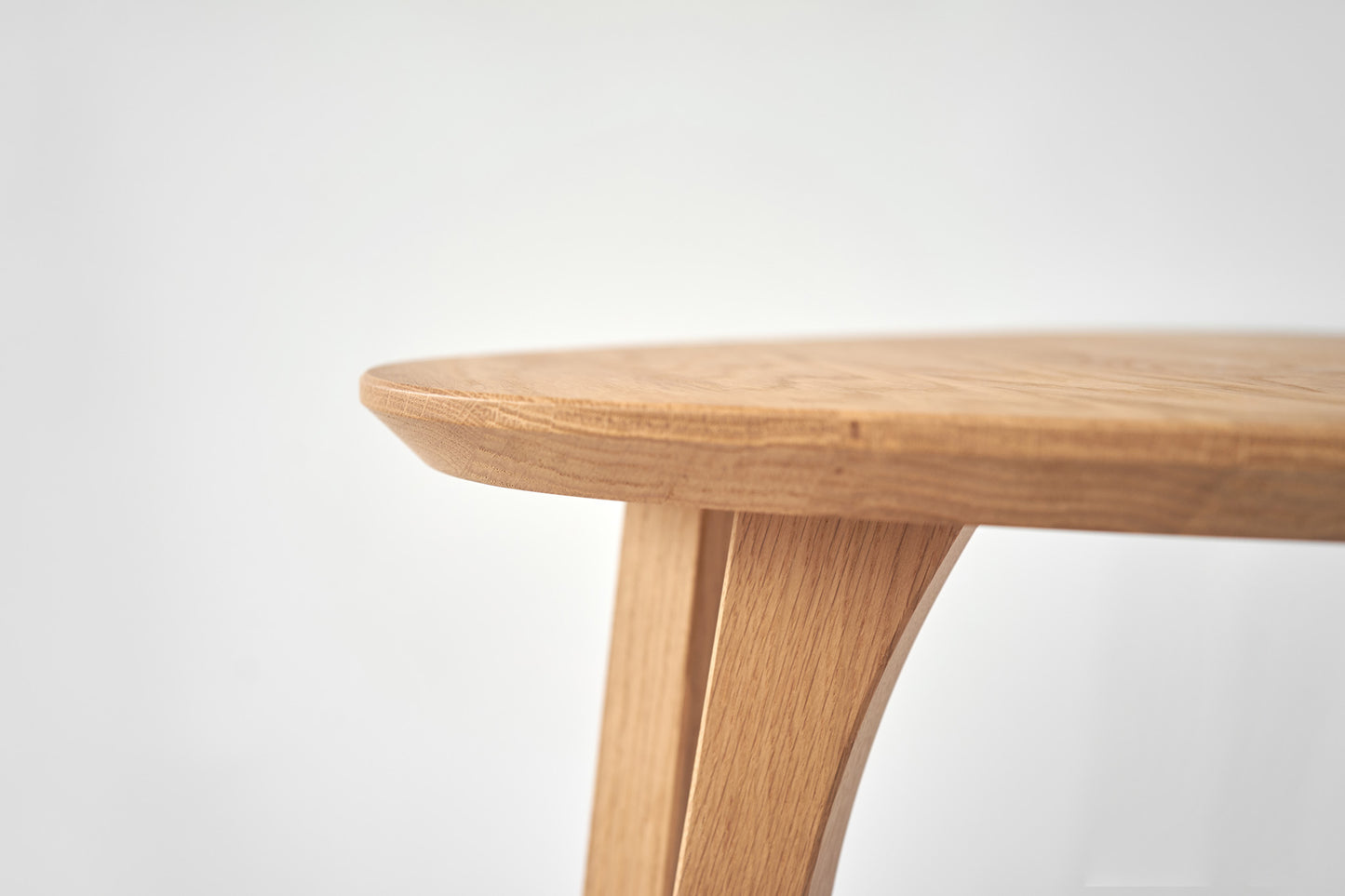 Dřevotvar Triangle-bijzettafel-massief eiken (alleen online verkrijgbaar)