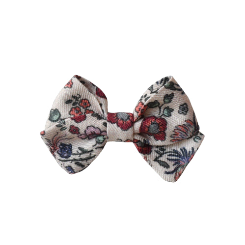 Kleine bloemenstrik HANDGEMAAKT